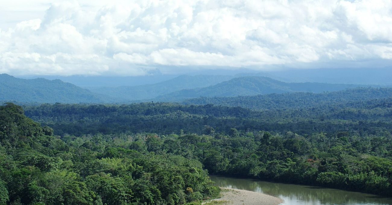 Ecuador da un Giro: Prefiere Proteger la Amazonia Sobre la Explotación Petrolera y Minera