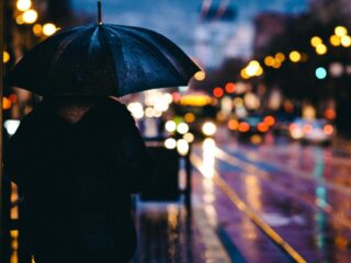 ¡Prepara tu Paraguas! Santiago Recibirá las Primeras Gotas de Agosto: Consulta los Detalles del Pronóstico de la Semana