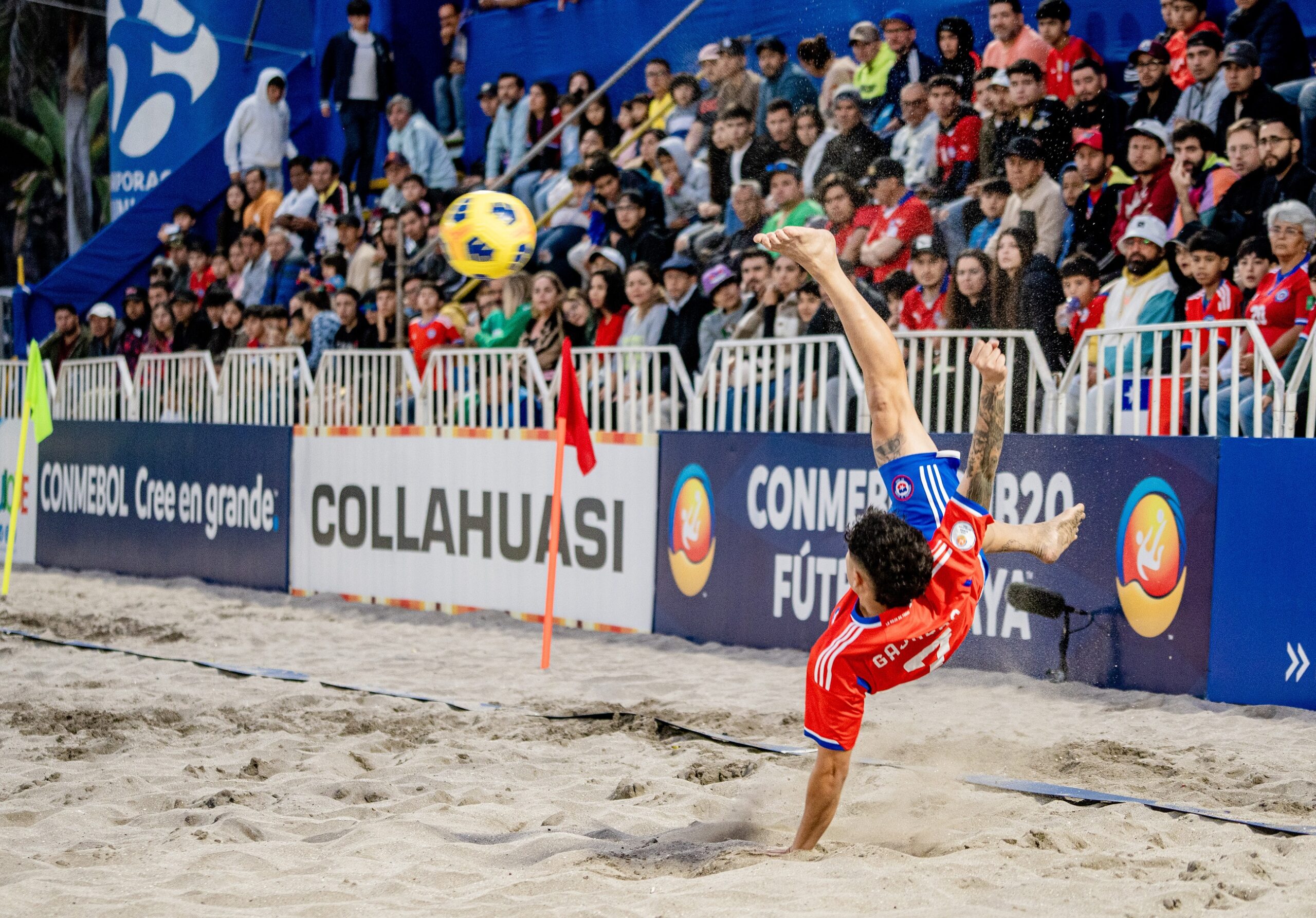 Chile Sub20 sube al podio por primera vez en el Sudamericano de Fútbol Playa en Iquique