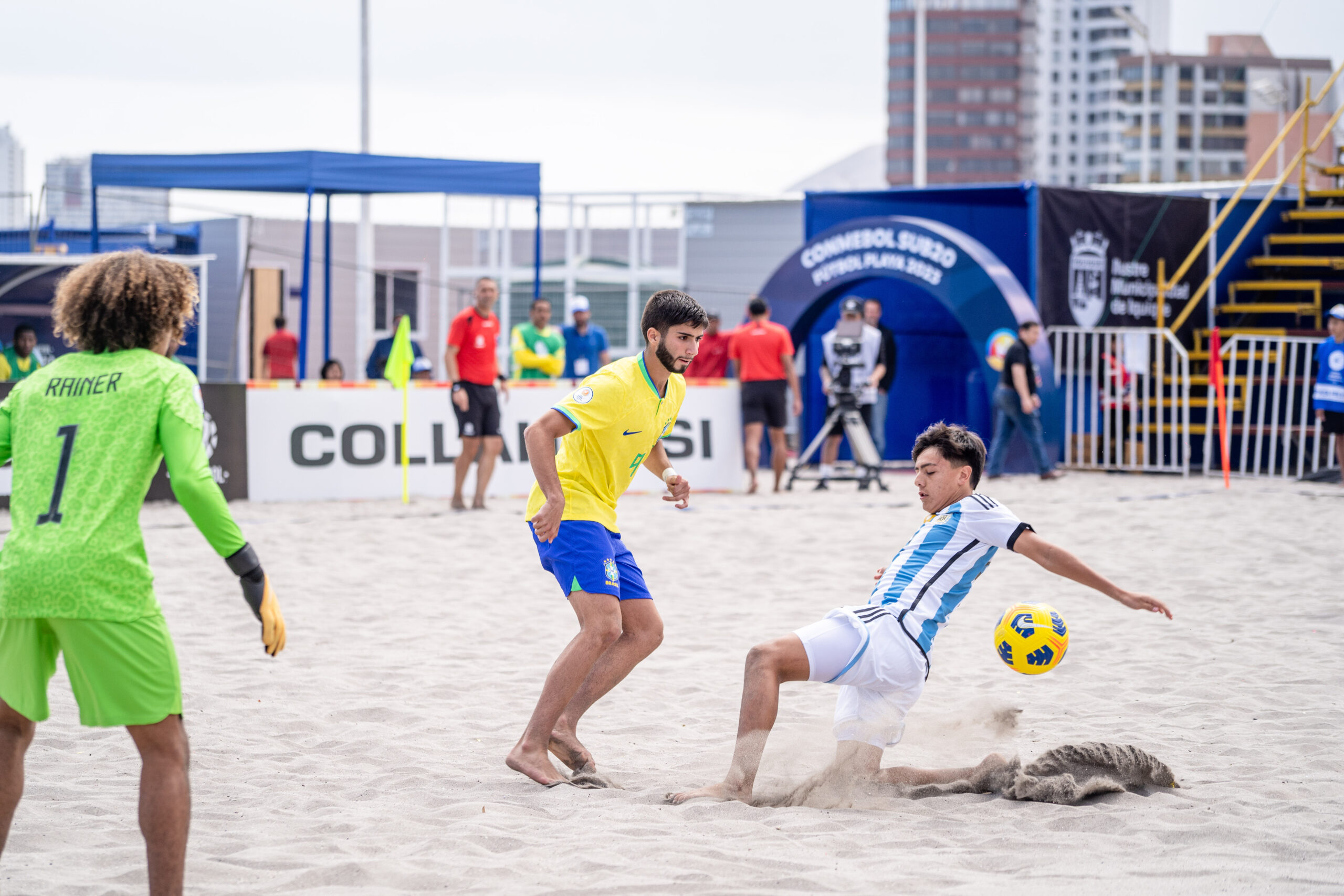 Chile Sub20 sube al podio por primera vez en el Sudamericano de Fútbol Playa en Iquique