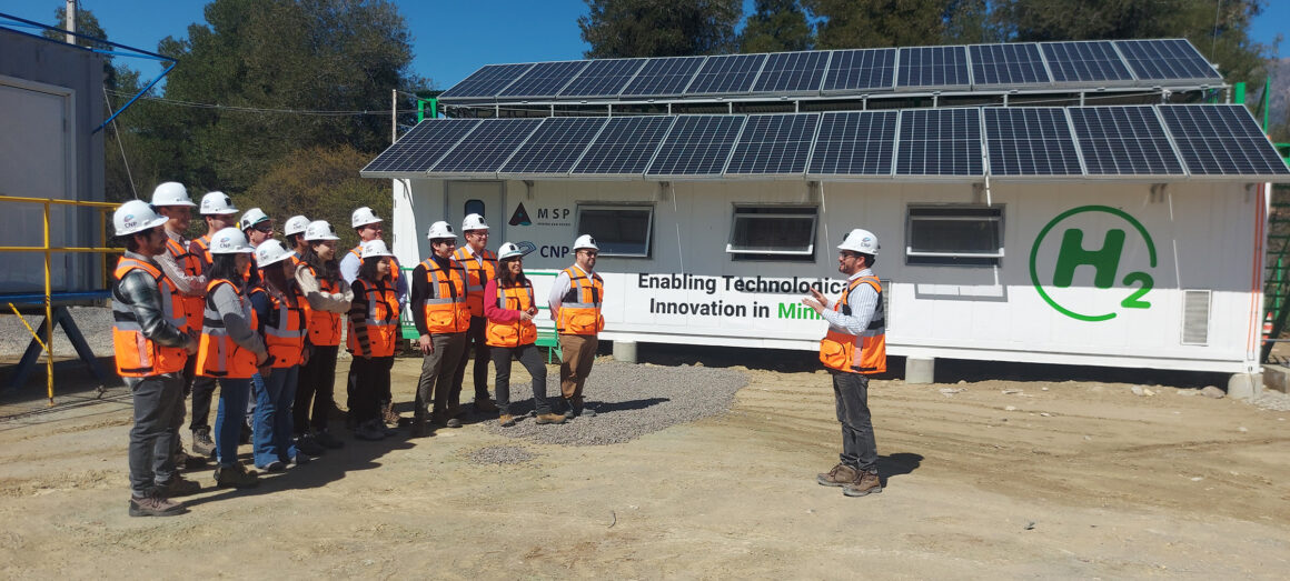 AgenciaSE y Ministerio de Energía visitaron planta piloto de H2V en construcción, pionera en innovación tecnológica en operaciones mineras