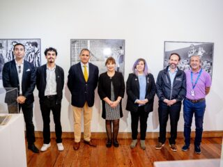 Sala de Arte Casa Collahuasi celebra el mes de la chilenidad con homenaje al goleador pampino Jorge Robledo
