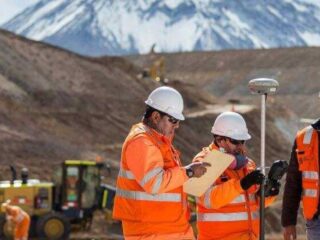 12 Millones de Pesos, Los Mejores Sueldos en Minería: Descubre las Carreras y Salarios en esta Industria