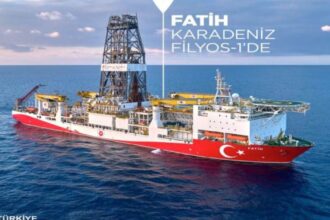El buque de perforación de Turquía inicia operaciones en el Mar Negro