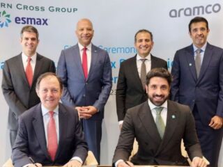 Renuncia director de Esmax en medio de adquisición de Aramco