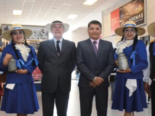 Perumin: Autoridades de Arequipa y del IIMP reciben a primeros convencionistas