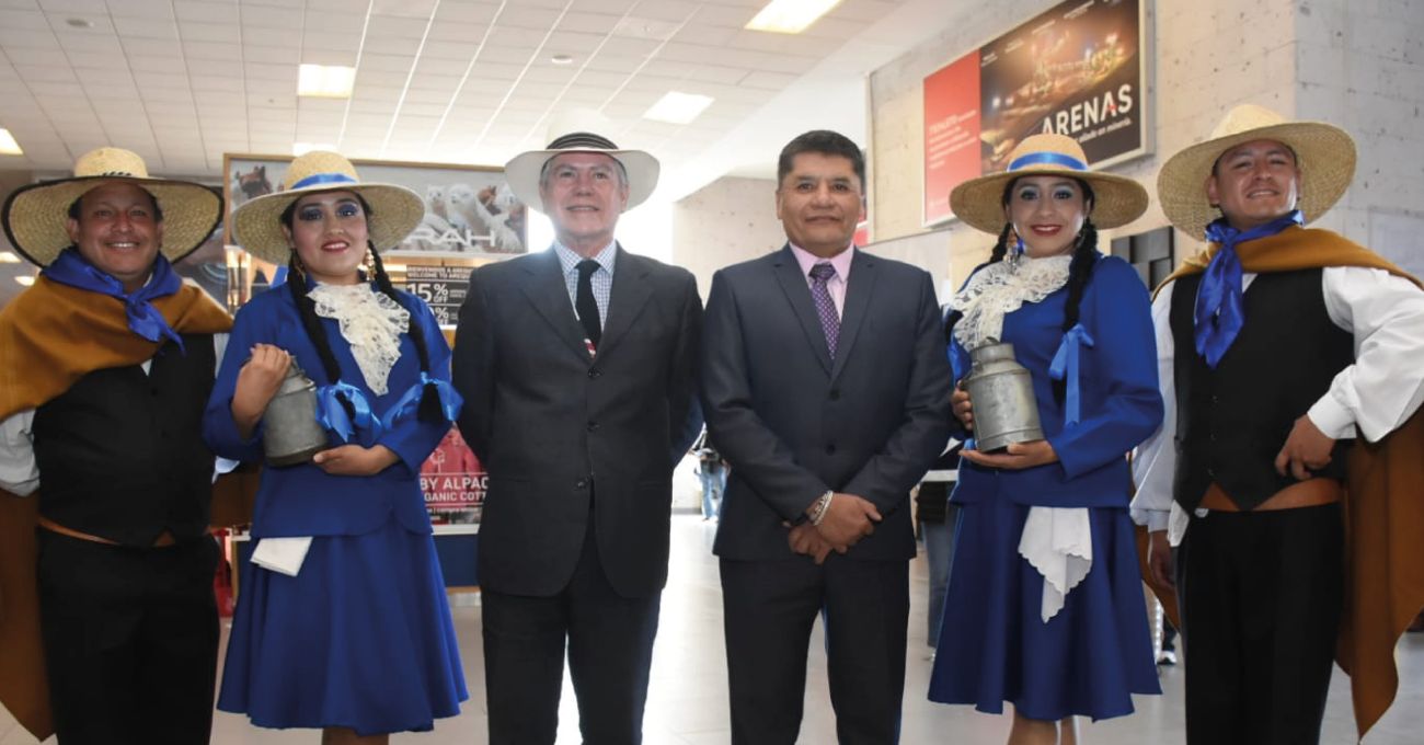 Perumin: Autoridades de Arequipa y del IIMP reciben a primeros convencionistas