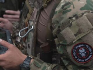 El cese de operaciones de una minera de oro en Sudán en medio de conflictos