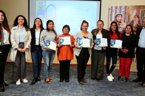 Emprendedoras de Tarapacá culminan Academia “Mujeres con Sentido Inclusivo 2023”