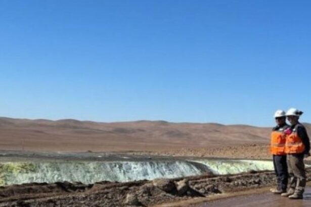 Minera ligada a LarrainVial colocará 9% de sus acciones en la Bolsa en octubre