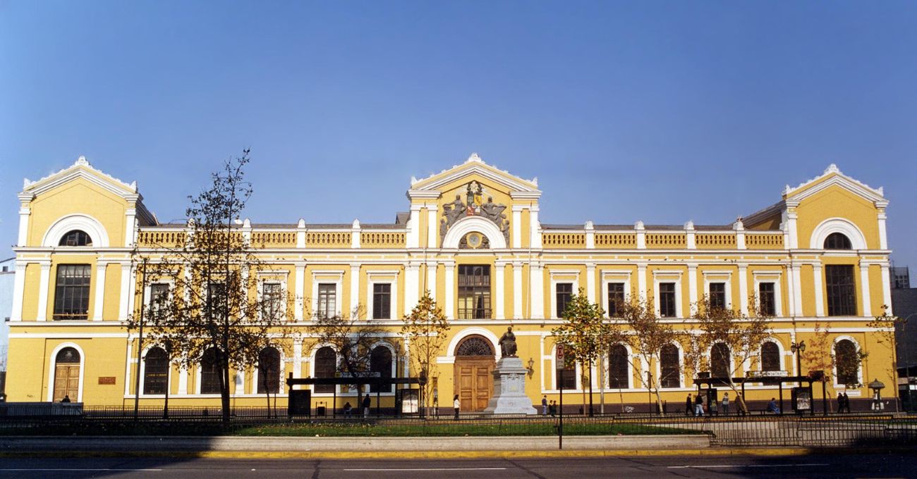 La Universidad de Chile Ofrece Oportunidades Laborales: Descubre Cómo Postular