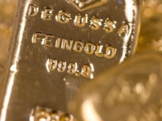 El Misterio Detrás de la Paradoja del Oro: ¿Subirá o Caerá su Precio?"