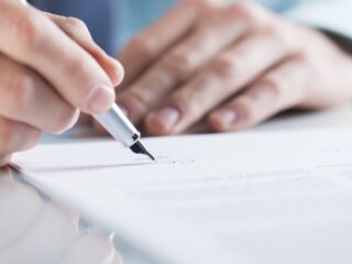 ¿Qué dice la ley en Chile sobre contar con dos contratos de trabajo?
