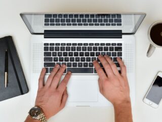 ¿Cómo saber si se filtraron mis contraseñas o direcciones de correo electrónico?