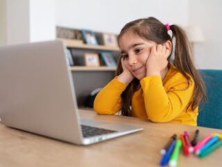 ¿Cómo Obtener un Computador Gratis para Tu Hijo a través de Becas TIC?