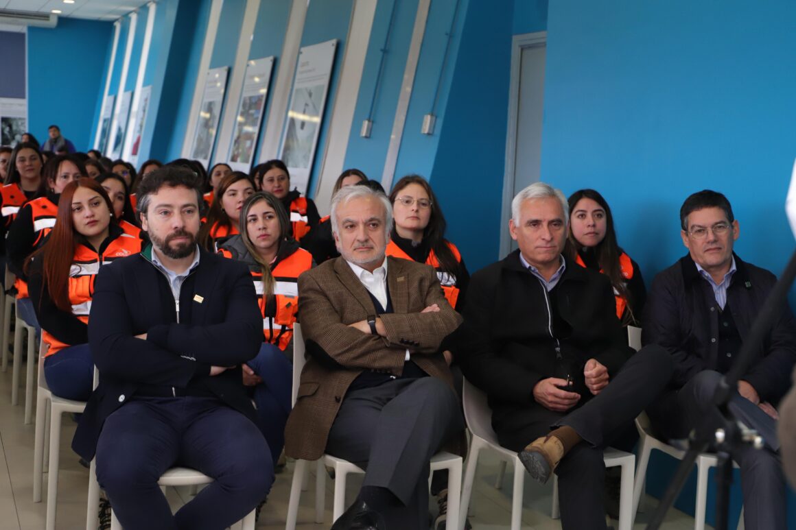 Presidente Ejecutivo de Codelco da la bienvenida a 86 mujeres que se incorporaron a División El Teniente