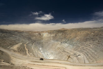 Producción de cobre de Codelco registra importante caída