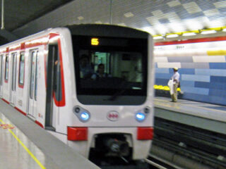 ¿Te gustaría trabajar en Metro de Santiago?: Conoce los puestos y cómo postular a ellos
