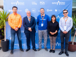 Hackamine: Universitarios de Antofagasta participan en maratónica jornada de programación para clasificar como los nuevos talentos de la minería