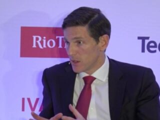 El CEO de Teck Resources se muestra confiado en la venta a JSW a pesar de las tensiones geopolíticas entre India y Canadá