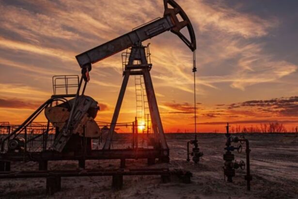 Petróleo sigue escalando presionado por mayores tensiones en Medio Oriente