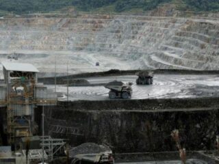 Presidente de Panamá Aprueba Importante Contrato de Mina de Cobre