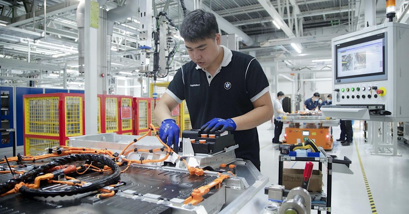 Los fabricantes surcoreanos de baterías en carrera contra el tiempo por el grafito chino