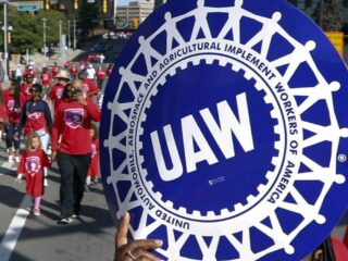 Detroit Asume Costosos Acuerdos Post-Huelga: La Industria Automotriz Enfrenta Nuevos Desafíos
