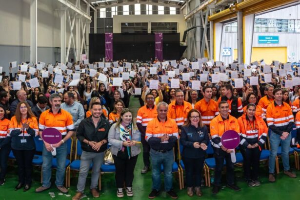 Escondida | BHP Celebra la Certificación de 162 Mujeres en la Industria Minera