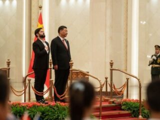 Cuatro Casos de Covid-19 Confirmados en la Delegación que Acompaña al Presidente Boric en China