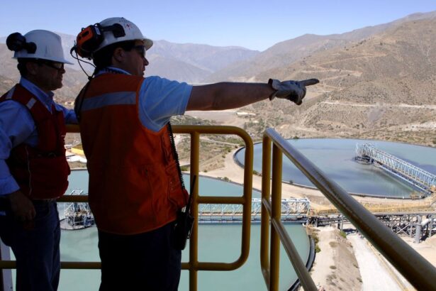 Antofagasta enfrenta caída en acciones tras desalentadoras previsiones de producción de cobre para 2024