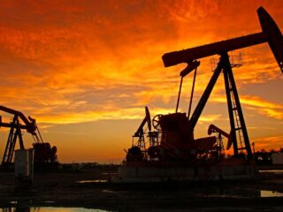 Tensión en Oriente Medio: Caída del petróleo tras incursión israelí en Gaza