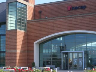 Feria Laboral INACAP-CPC 2023: Oportunidades de empleo en todo el país