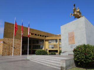 Municipalidad de Antofagasta ofrece más de 30 empleos con sueldos de hasta $1.200.000: ¿Cómo postular?