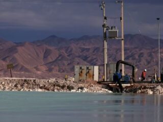 Sólo 11 de las 30 empresas del Ipsa mejoran sus resultados en 2023