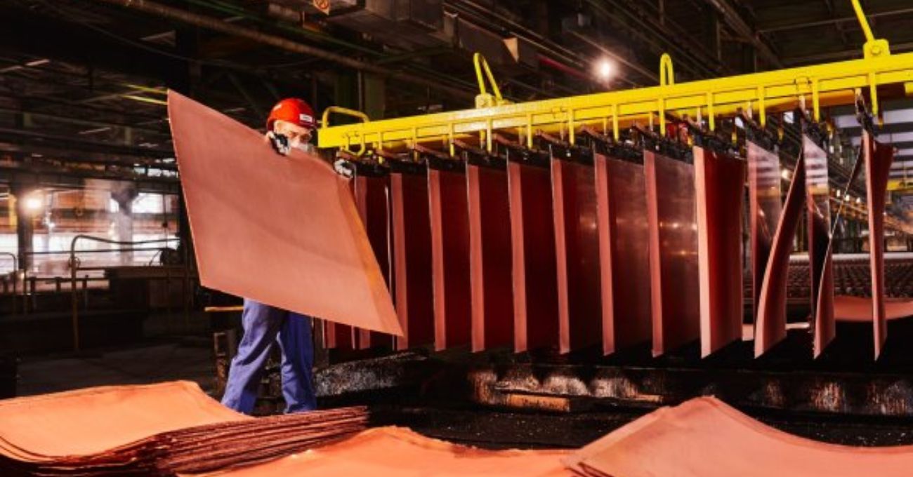 Antofagasta PLC ofrece prima 16% menor a fundiciones chinas para procesar concentrado de cobre en 2024