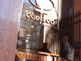 Codelco explora joint venture con BHP para operar yacimiento en Chile