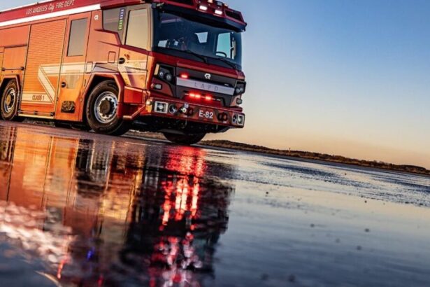 Bomberos de Santiago operará el primer carro eléctrico de Sudamérica                                                