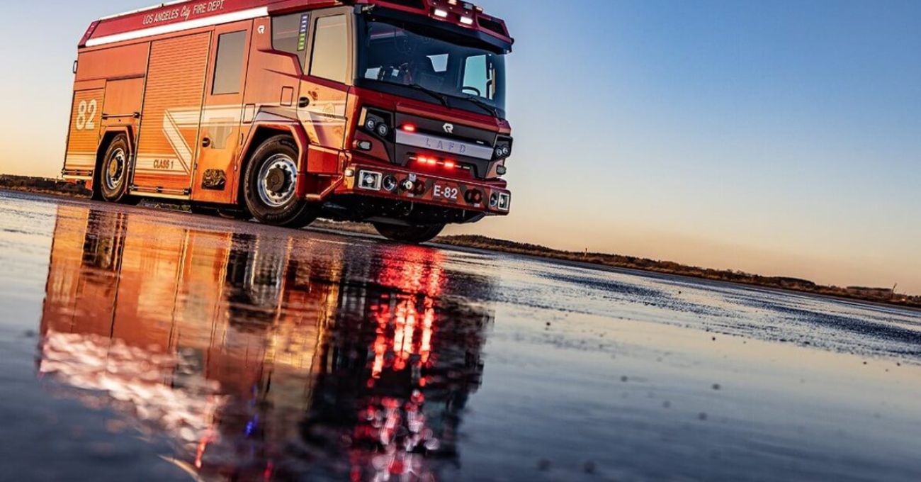 Bomberos de Santiago operará el primer carro eléctrico de Sudamérica                                                