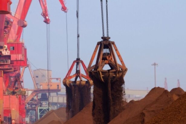 El Precio del Mineral de Hierro Registra su Segunda Ganancia Semanal Impulsado por Estímulos en China