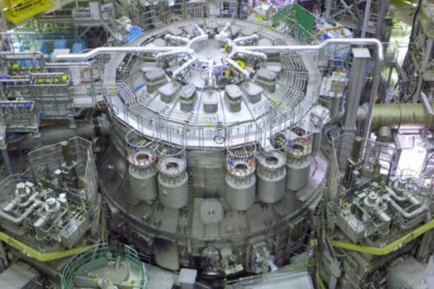 El Reactor de Fusión más Grande del Mundo Enciende su Primer Plasma
