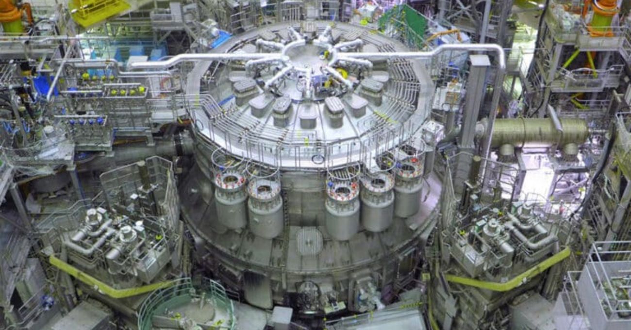 El Reactor de Fusión más Grande del Mundo Enciende su Primer Plasma