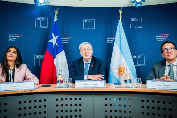 Chile y Argentina Firman Memorándum para Impulsar el Litio y Salares