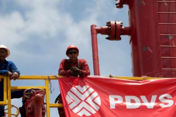 Petrochina busca acuerdo con PDVSA por hasta 8 millones de barriles de crudo venezolano al mes