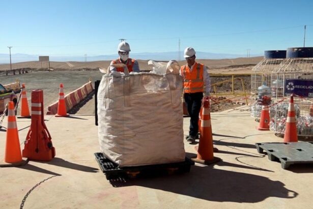 Minera Antucoya: Innovando en Reciclaje de Plásticos