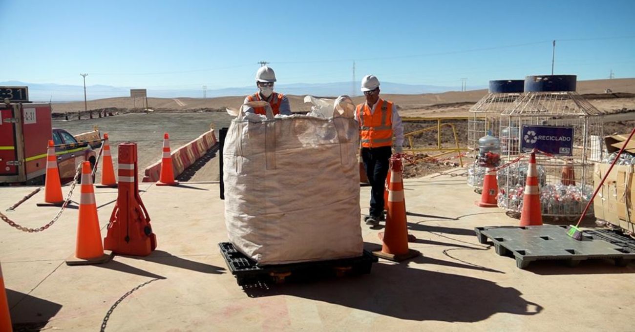 Minera Antucoya: Innovando en Reciclaje de Plásticos