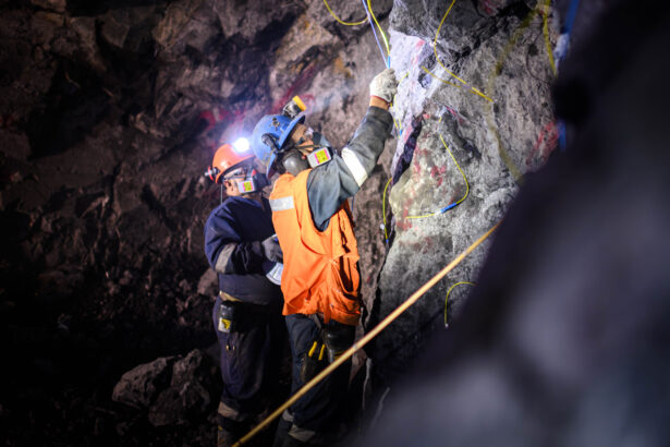 Gobierno entrega más de $2 mil millones a proyectos de pequeña minería 