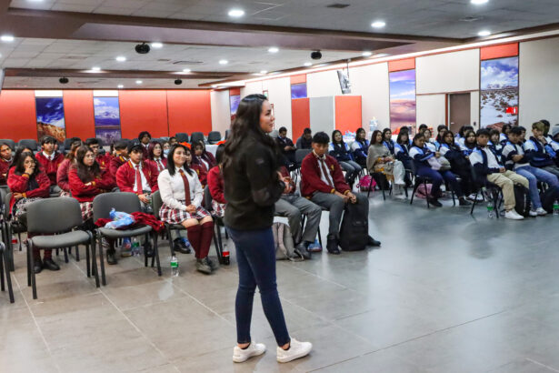 Estudiantes de 3° Medio de Calama estuvieron en División Ministro Hales para conocer el mundo laboral y definir su futuro