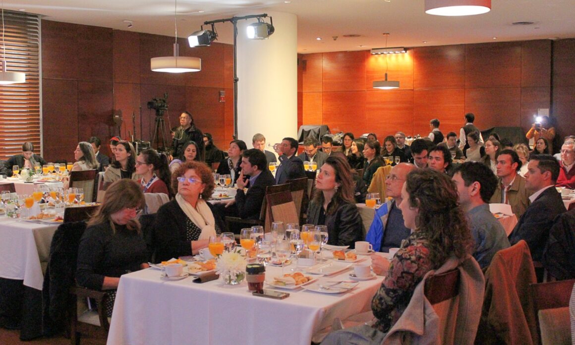 Nuevo encuentro organizado por UNEP FI, U. Finis Terrae, la CAF y Fundación Chile