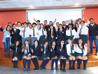 Estudiantes del Liceo Bicentenario Colegio Río Loa culminaron exitosamente segunda versión del programa “Aprendices del Chef” de Ministro Hales 